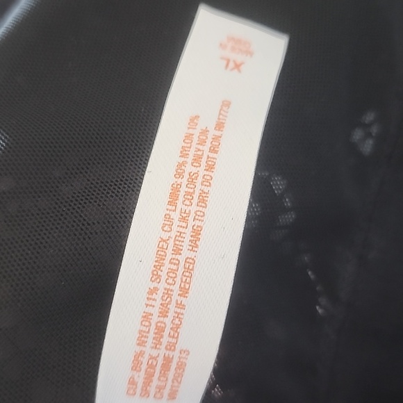 NWT Colsie Triangle Bralette - Picture 5 of 8